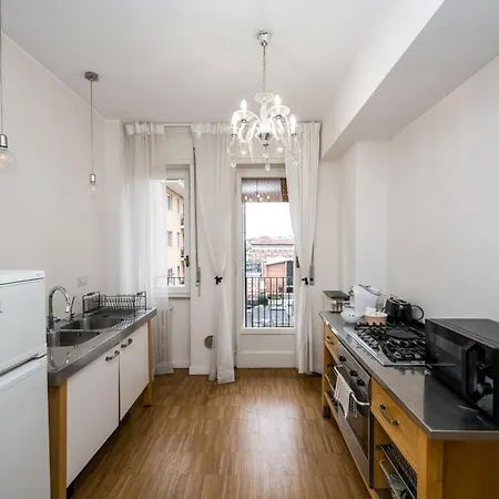 Sweet Apartment *